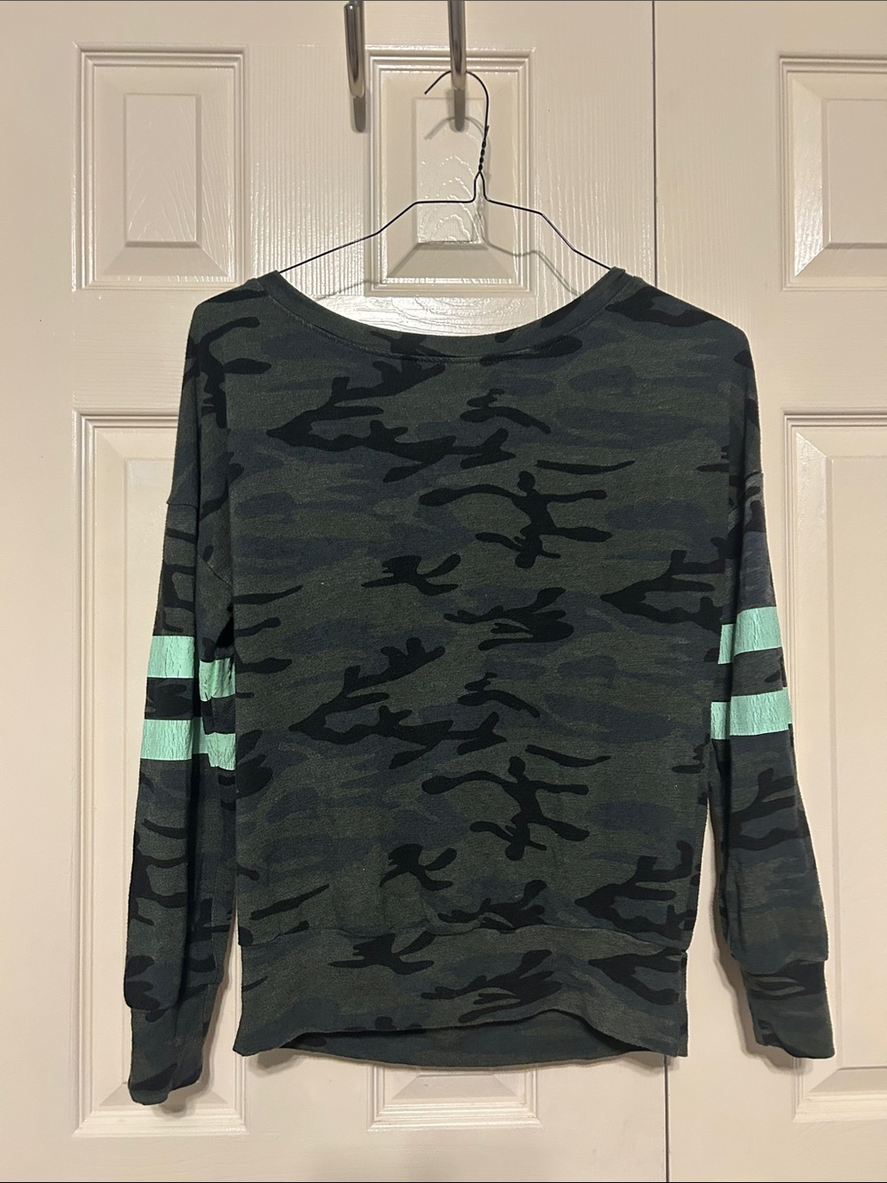 Evereve Green Camo Off-the-Shoulder Sweater with Mint Stripe Sleeves
